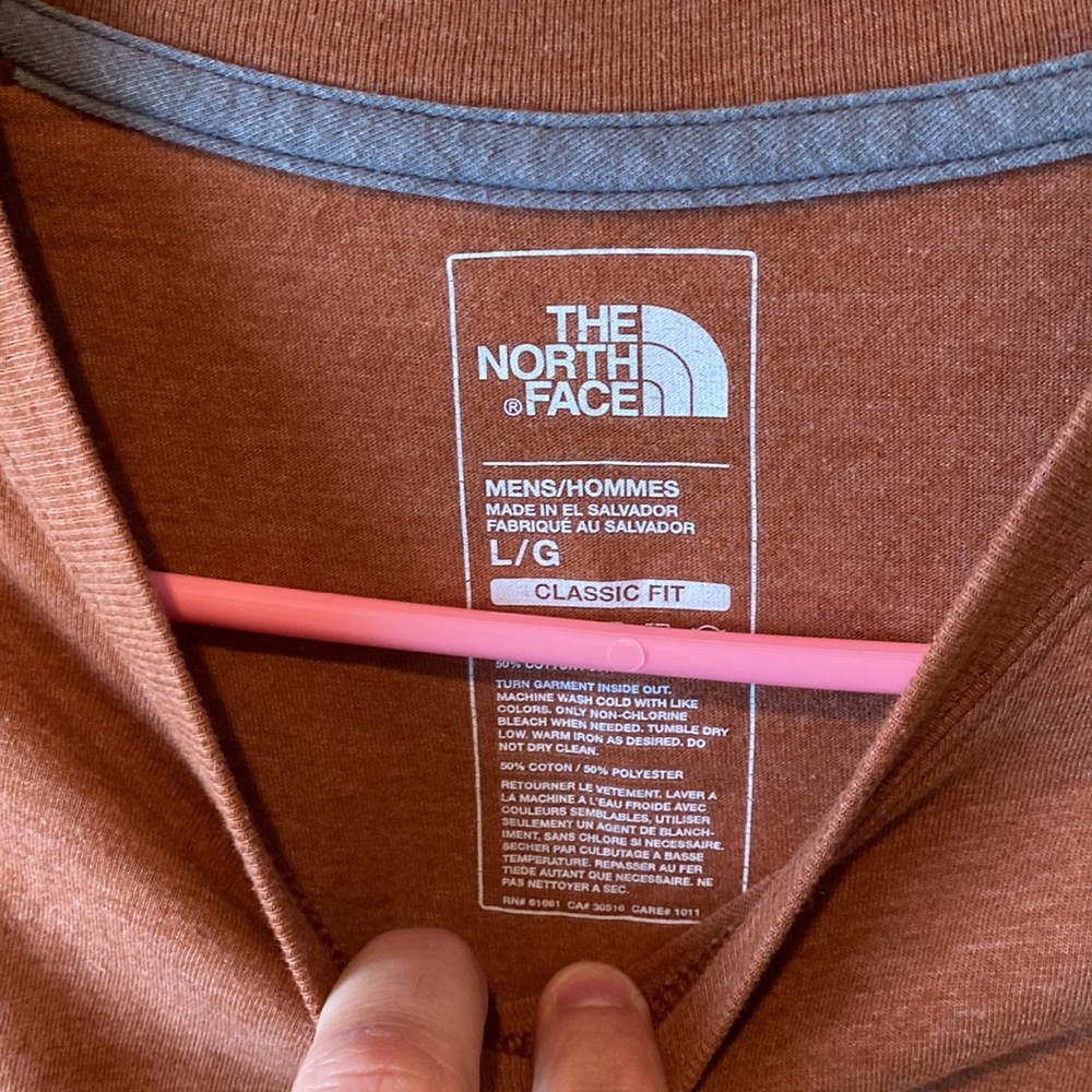 North face tee - Picture 2 of 3